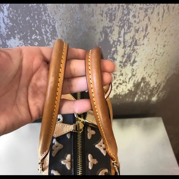 Beautiful limited edition LV bag - Picture 2 of 6